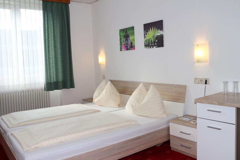Hotel Gasthof Kasino Villach Værelse billede