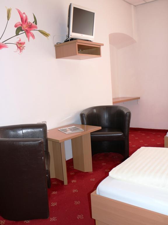 Hotel Gasthof Kasino Villach Værelse billede